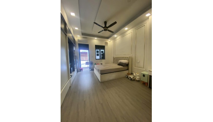 Hiếm Khu Tô Hiệu - 4x14m - 5 tầng mới tinh - HXH 7m Thông - Tân PHú